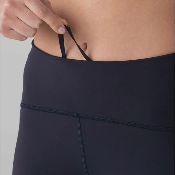 Lululemon High Rise Train Times Crop Leggings Navy Luxtreme sz 8 Like New EUC - Picture 3 of 6